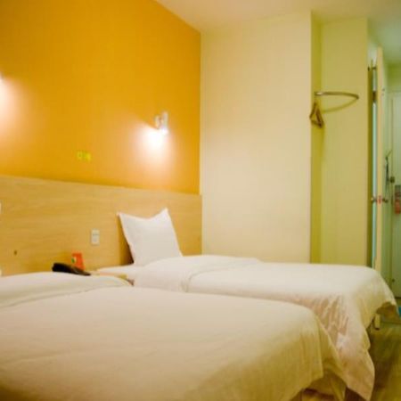 7Days Premium Guangzhou Panyu Dashi Metro Station Chimelong Safari Park Branch Hotel Esterno foto